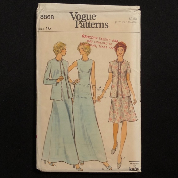 4 Vintage Vogue Patterns - Picture 8 of 9